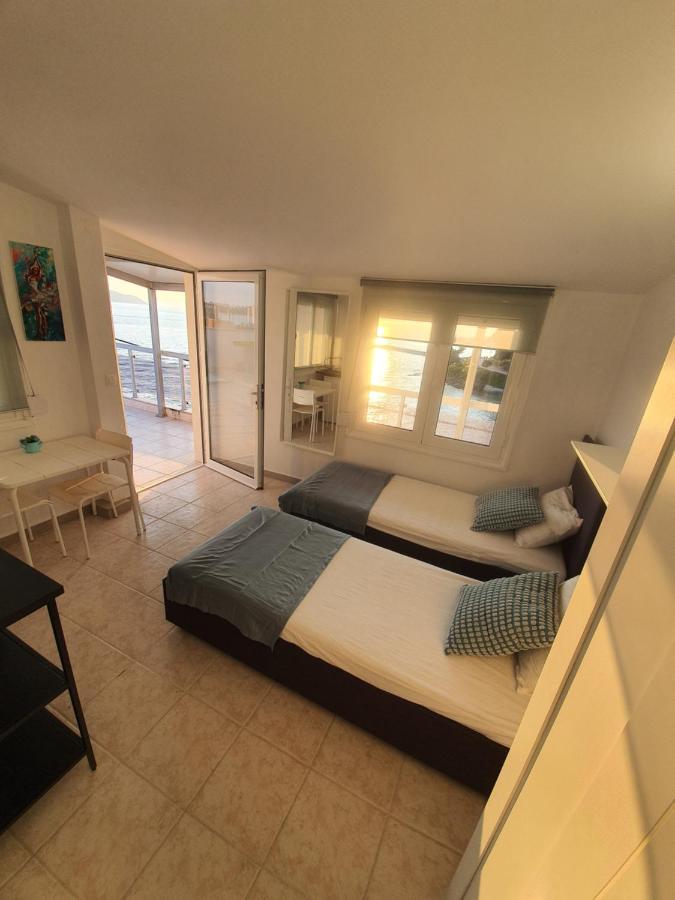 Sunset_Apartments Only 15 Meters From The Sea Neos Marmaras Zewnętrze zdjęcie