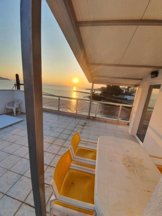 Sunset_Apartments Only 15 Meters From The Sea Neos Marmaras Zewnętrze zdjęcie